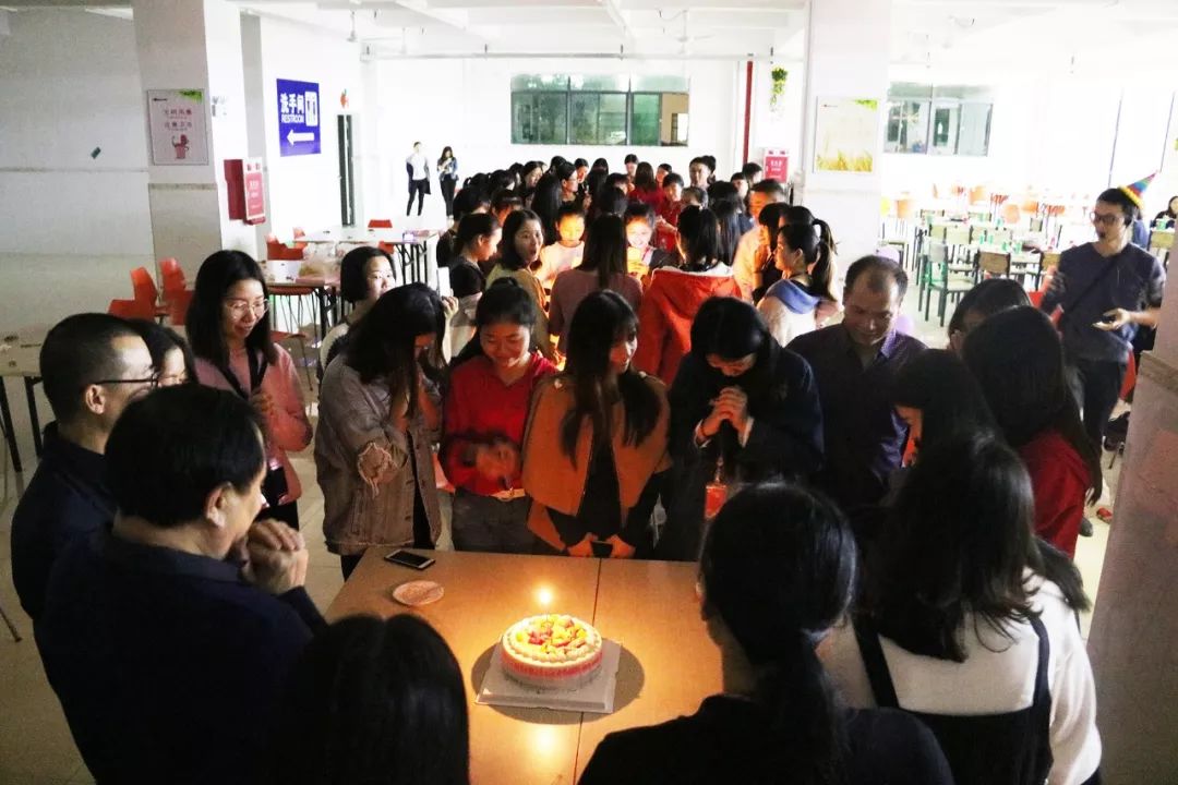 11月员工生日会|与爱同行，温暖初冬